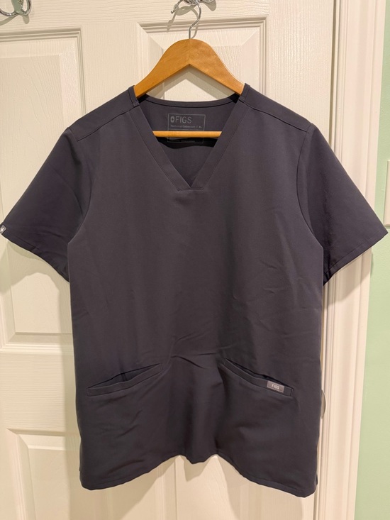Figs Tops - Figs Women's V-Neck Scrub Top in Charcoal Gray